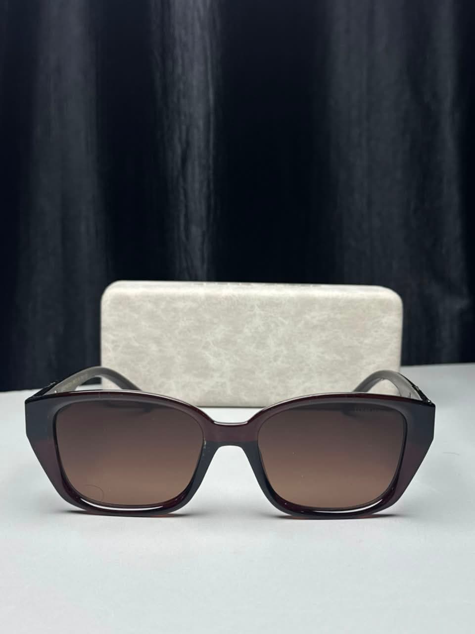 Louis Vuitton sunglaases for women alternate view